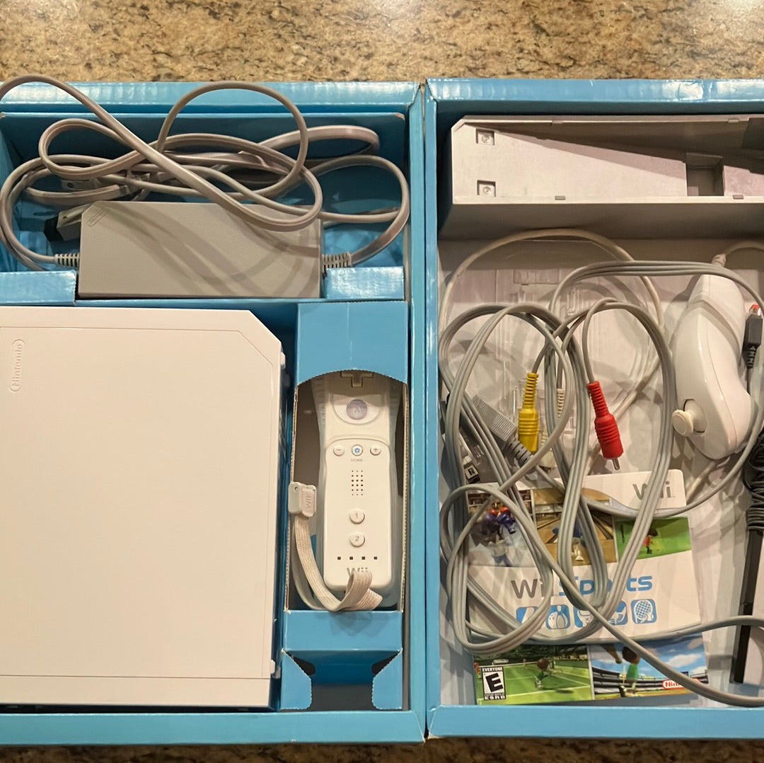 Wii Console - White (w/ original box)