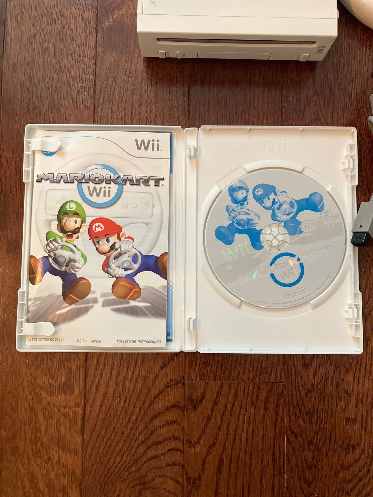Wii Console Bundle w/ MarioKart