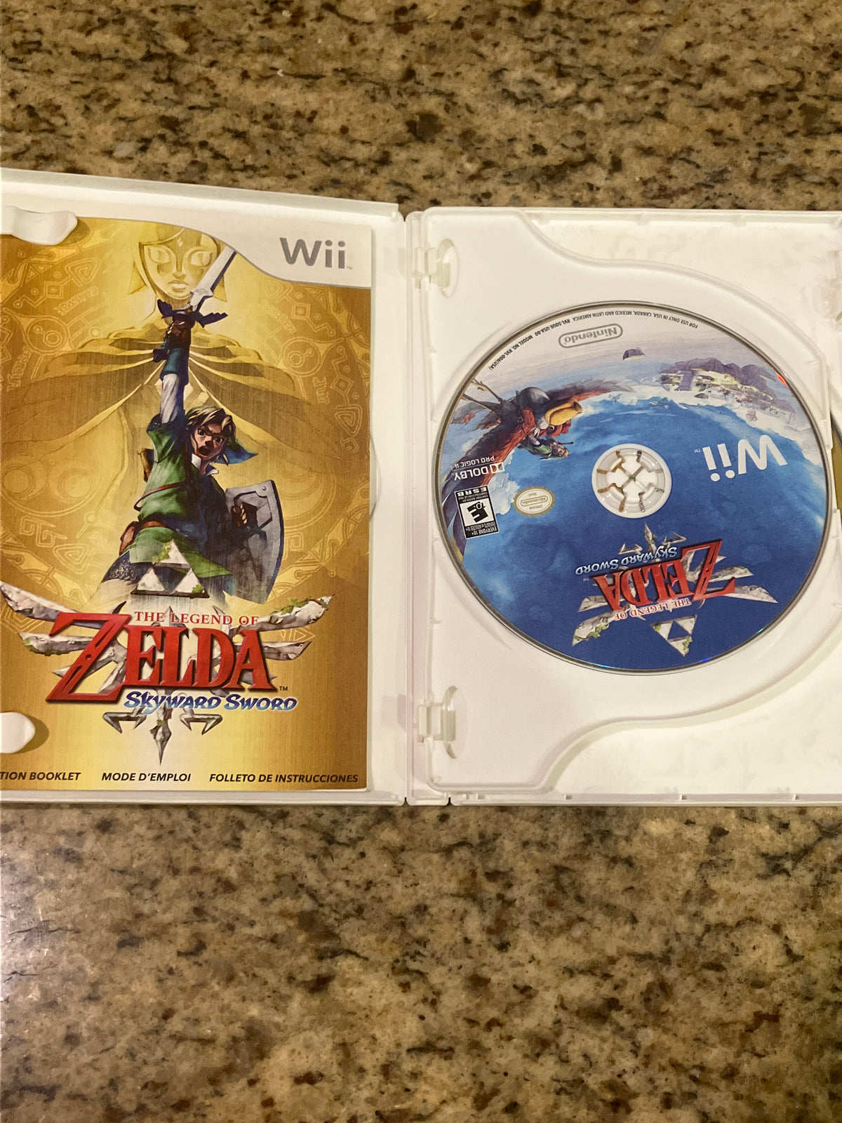 The Legend of Zelda: Skyward Sword (Wii) w/ music CD