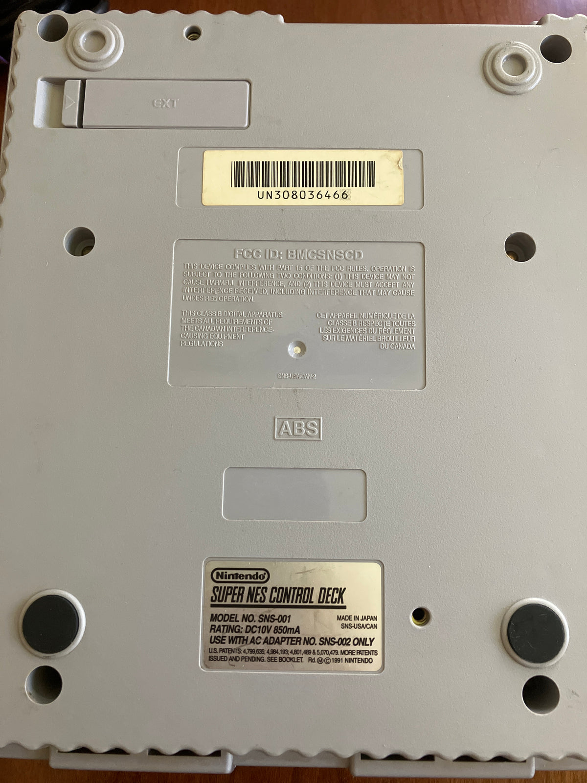 Super Nintendo Entertainment System (SNES) Console Bundle